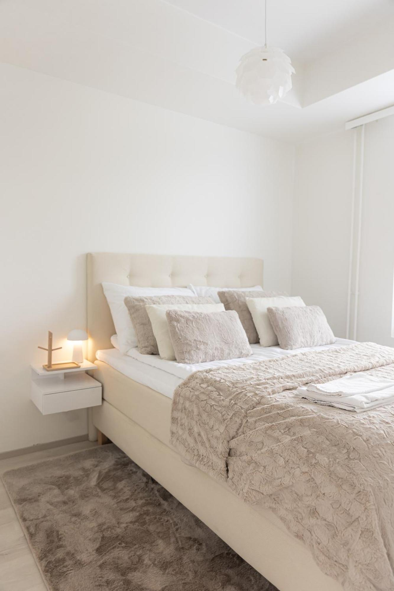Arctic City Suites By Booklapland Rovaniemi Bagian luar foto